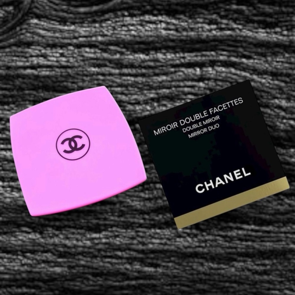 Lilac Purple Compact Pocket Mirror - New In Box